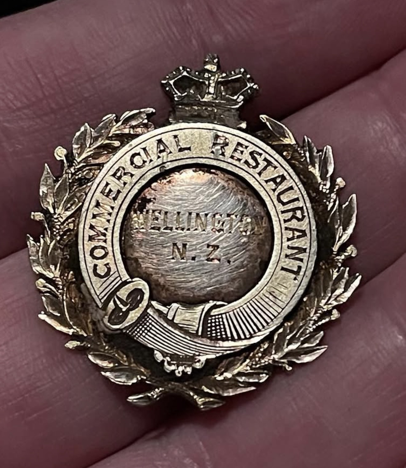 1913 Gold pendant